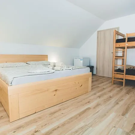 Apartma Pri Bostjanu شقة