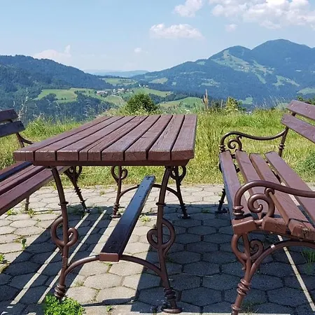 Apartma Pri Bostjanu דירה